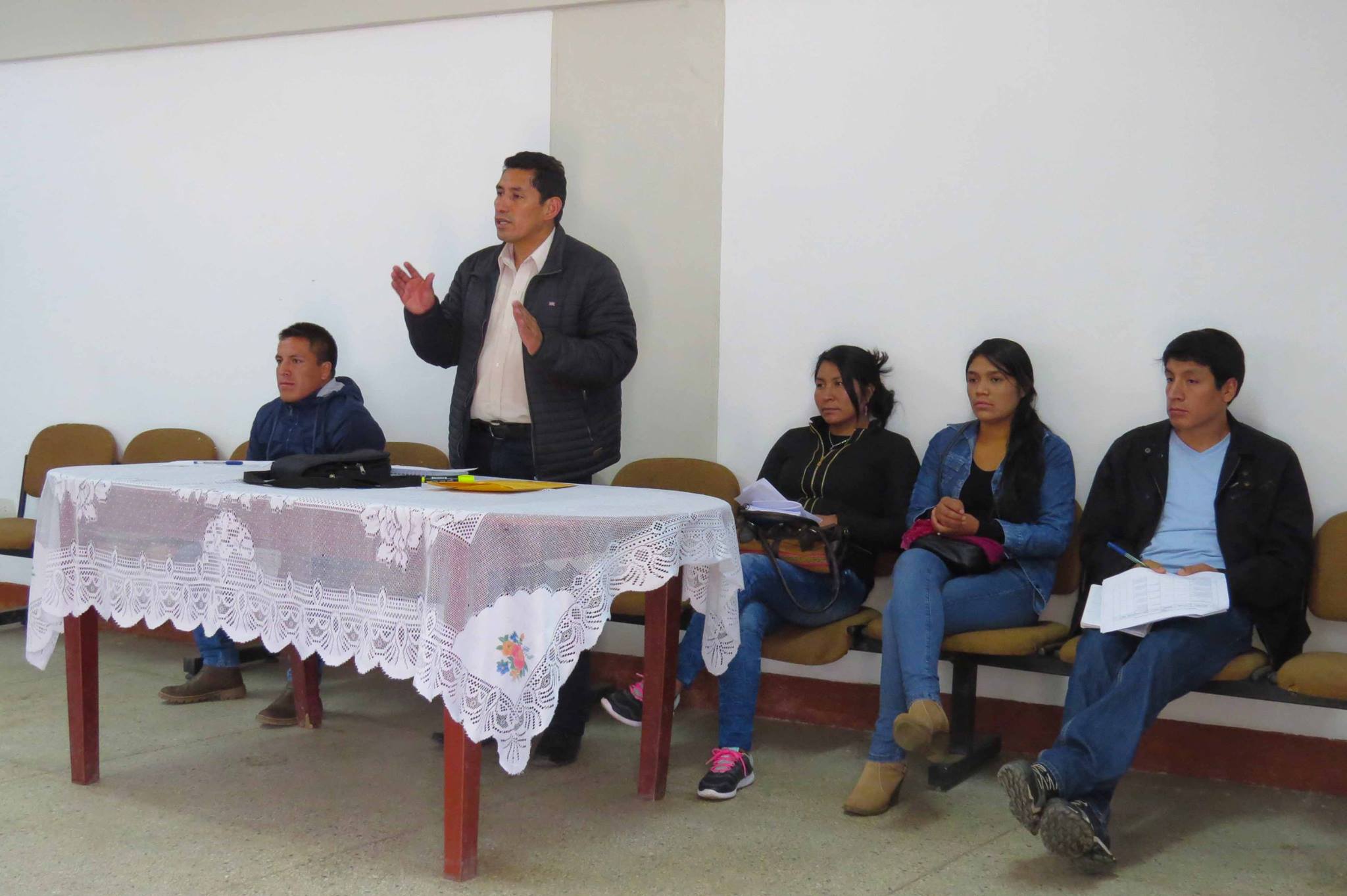POBLADORES DE CHALLHUAYACO SE REUNERON CON EL LIC. RUBÉN BRIOSO MELGAREJO ALCALDE DEL DISTRITO DE SAN MARCOS