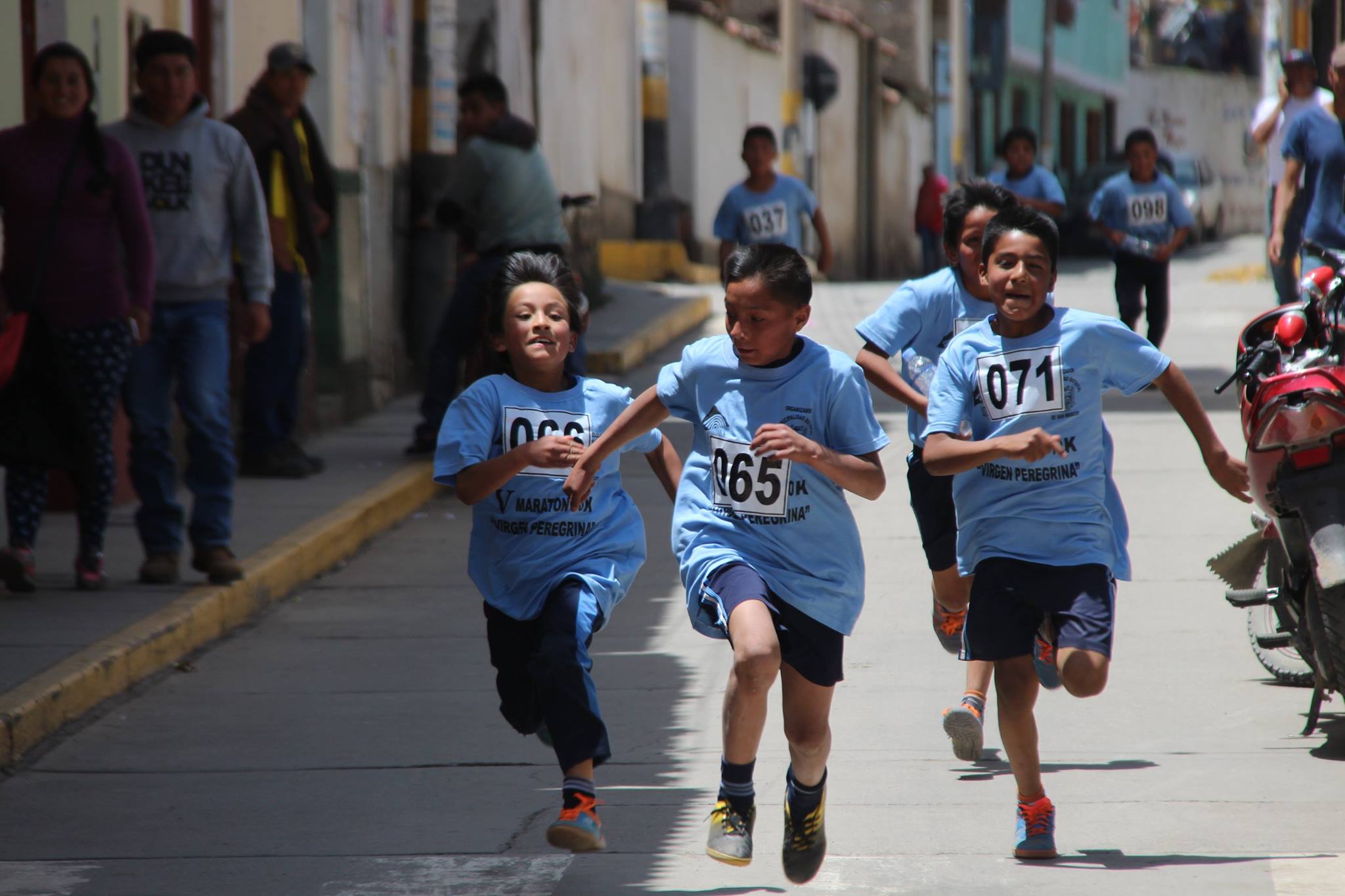 GRAN MARATON EN EL MARCO DEL FESTIVAL TINCURISHUN SHE EN HOMENAJE A LA VIRGEN PEREGRINA SE REALIZA CON ÉXITO