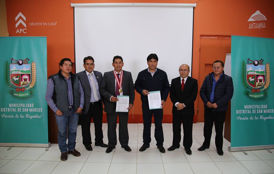 Transferencia de la Gestión Administrativa de los Gobiernos Regionales y Locales